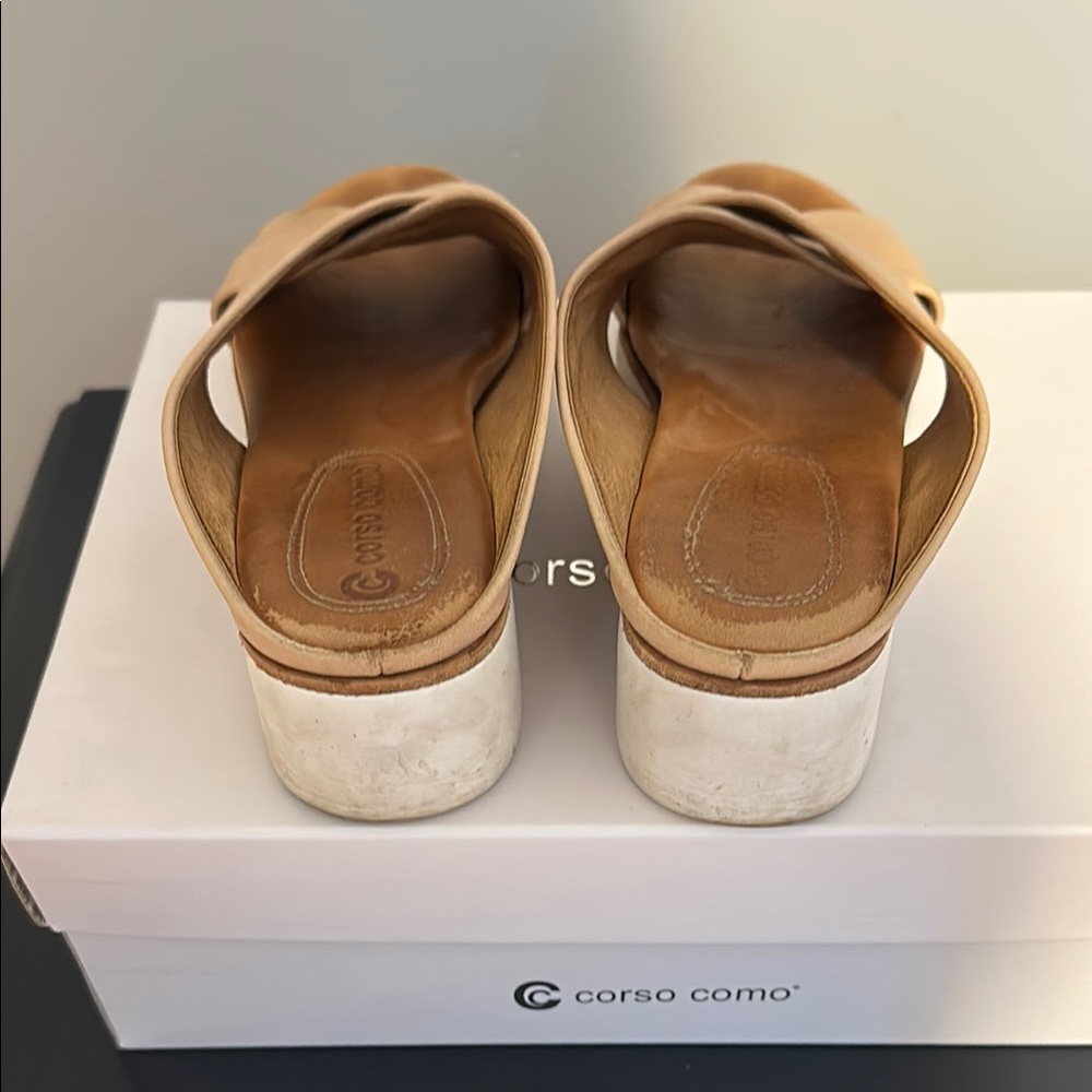 Corso Como Women's Cream Slide Sandals - Picture 4 of 6